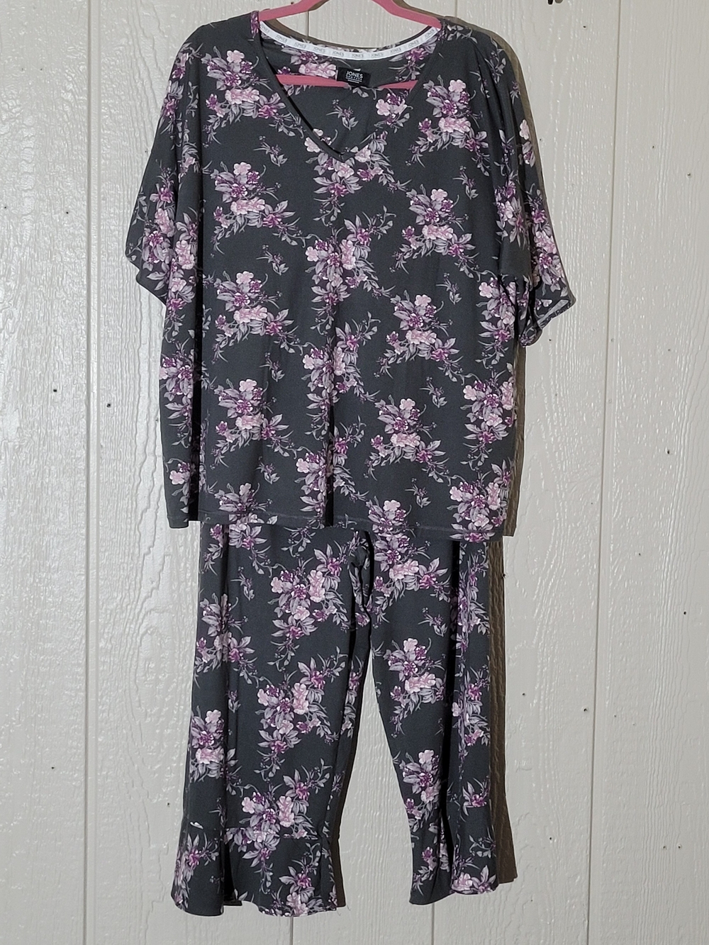 Jones New York Charcoal & Pink Floral Lounge Pajama Set